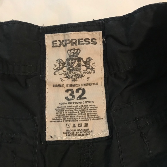 Shorts - Picture 2 of 3